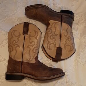 Smokey mountain boots little kid size 2 Leather cowboy boots
